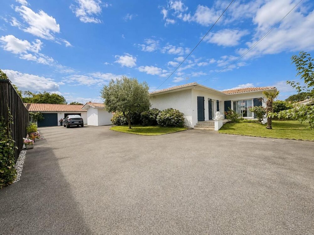 Vente Maison Spacieuse maison familiale, piscine, studio, 3 garages Gujan-mestras