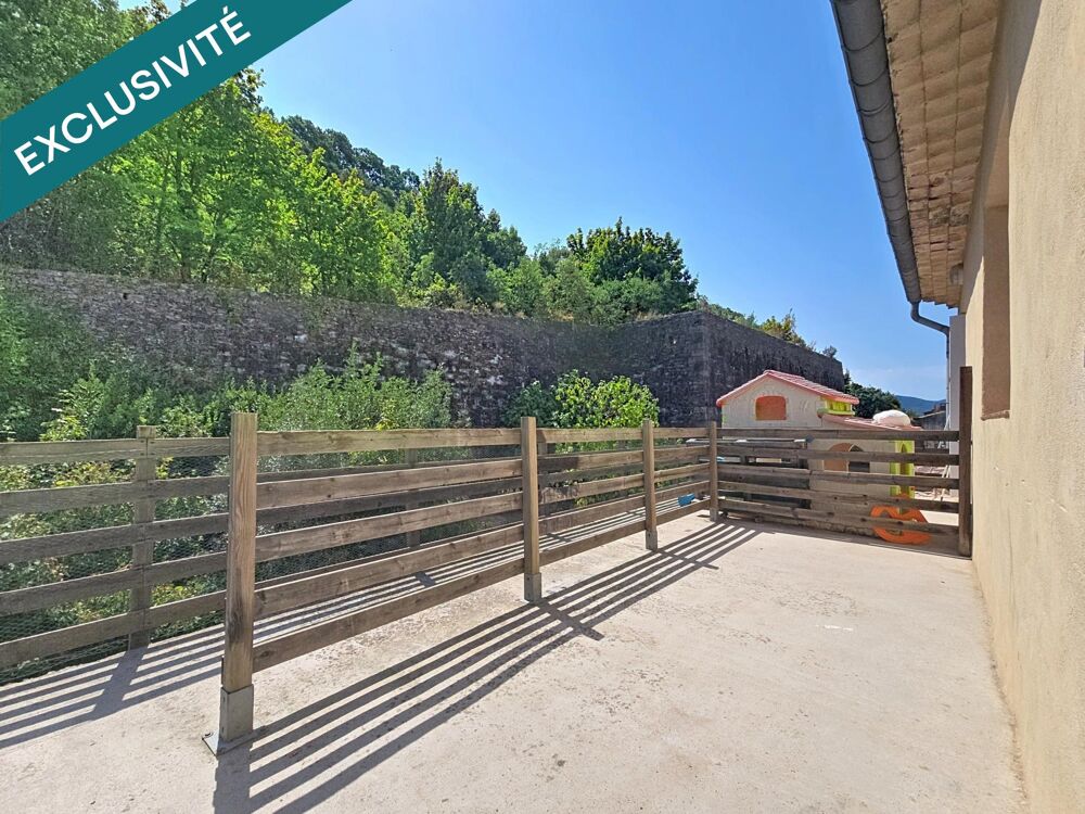 Vente Appartement Un lumineux duplex T4 avec terrasse, jardin et stationnement privatif, idéalement situé à Bédarieux. Bedarieux