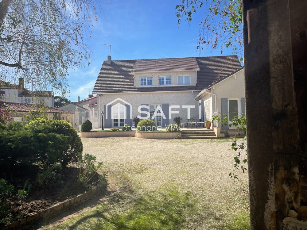 Très bel ensemble avec cette maison de plus de 180M2