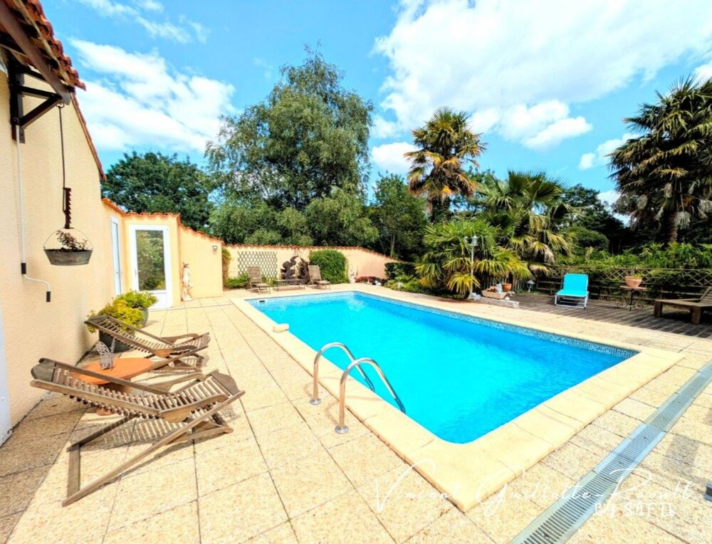 Vente Maison Maison190 m², 7 pièces, 4 chambres, piscine, garage 55m² Port-saint-pere