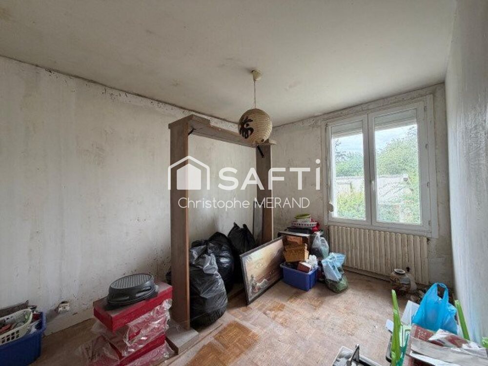 Vente Maison Pavillon 3 chambres  avec un beau potentiel en centre-ville de Dangé-Saint-Romain Dange-saint-romain