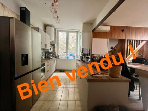   URGENT  VENDRE  Appartement avec studio indpendant au cur de Salins-les-Bains Appartement - 4 pice(s) - 94 m