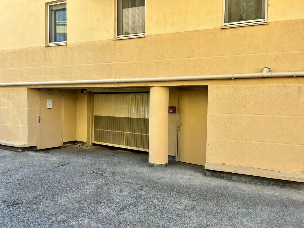 Vente Parking/Garage Garage / Box de 28m² sur l'avenue Jean Moulin - Hyères Hyeres