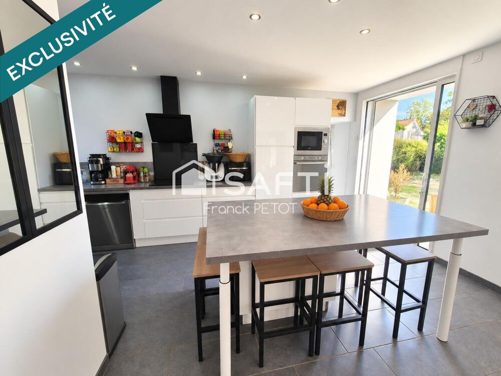 Vente Maison Longère en pierre rénovée – Terrain d'environ 1 100 m² – À 10 km de l'océan La jonchere