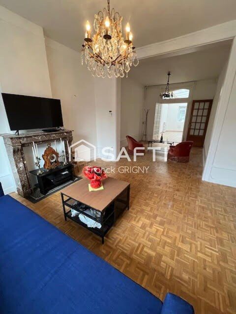   jolie maison de ville , 4 chambres   , 139 m2 habitables Maison - 5 pi�ce(s) - 139 m�