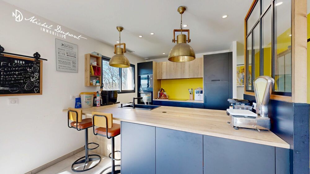 Vente Maison Une signature contemporaine, où chaque détail a été pensé pour offrir un art de vivre rare. Le bugue