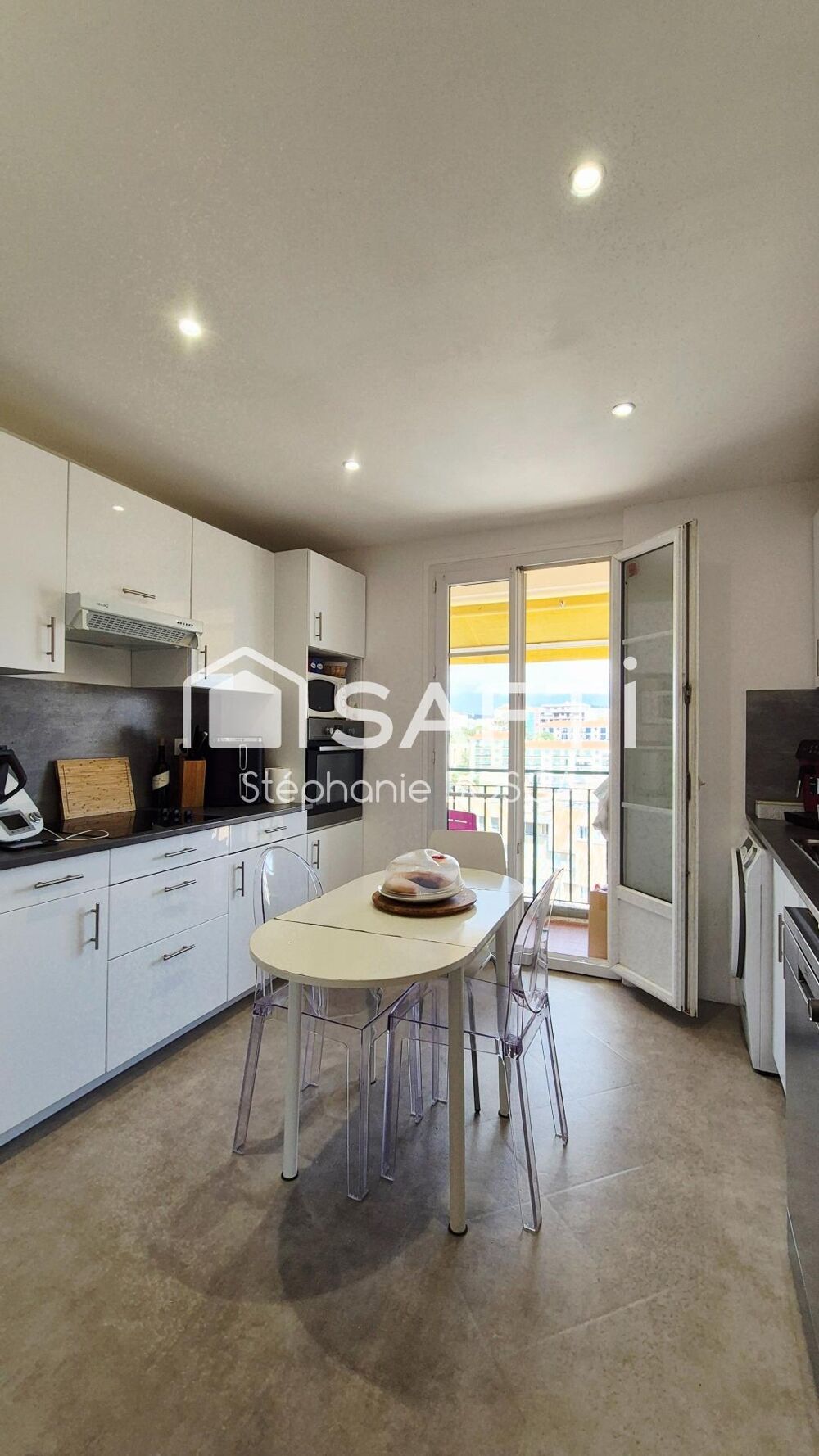 Vente Appartement IMMEUBLE ENTIEREMENT RENOVE, ISOLE ET MODERNISE ! Ajaccio