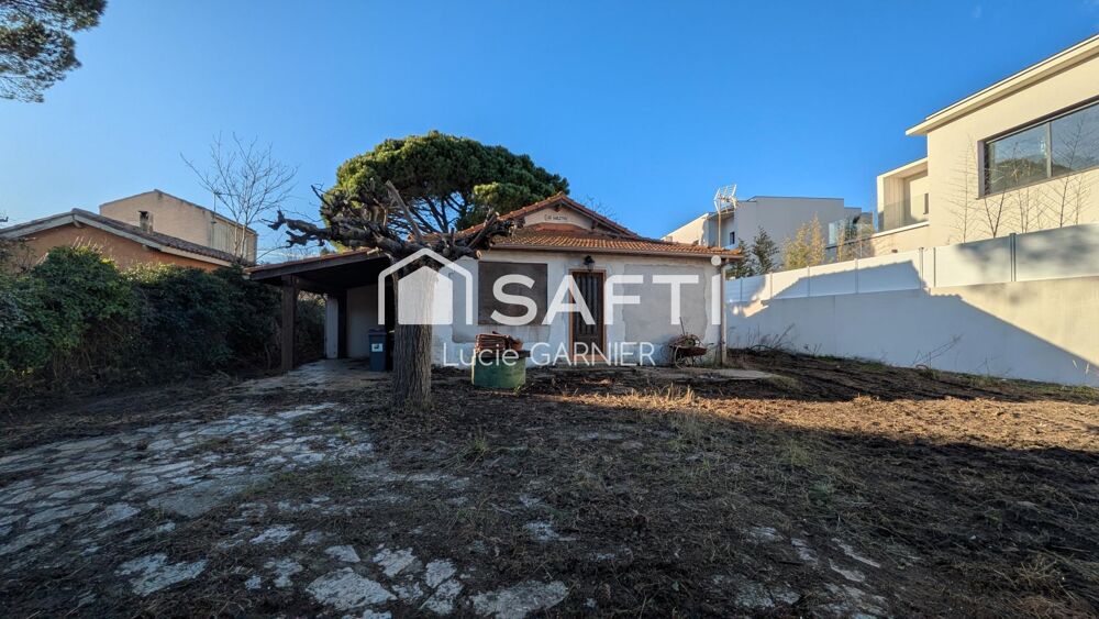 Le Grau-dAgde  À 500 m des plages, maison avec garage à rénover sur terrain de 800 m²