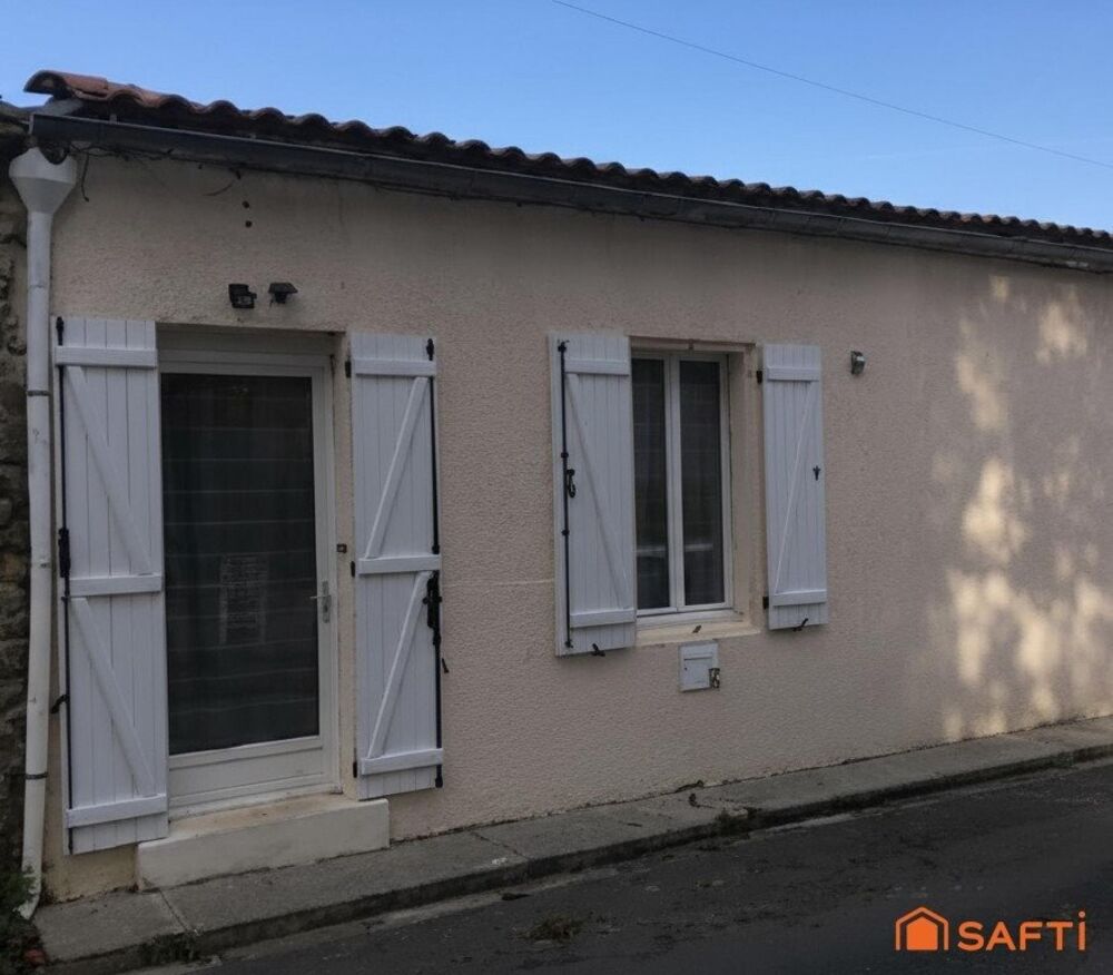 Maison de village en pierre située sur la commune de Saint-Christoly-Médoc, 5 pièces (dont 4 chambres) avec grande pièce à vivre