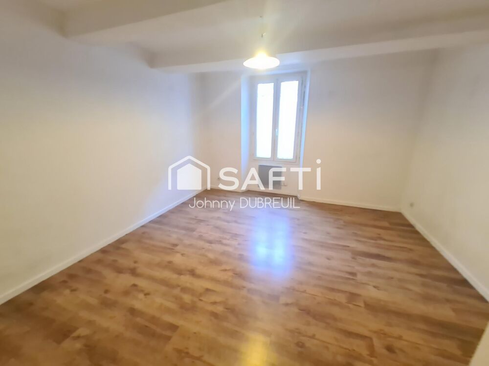Charmante maison de village T5 au fort potentiel  160 m² sur 4 niveaux au coeur de Pignans