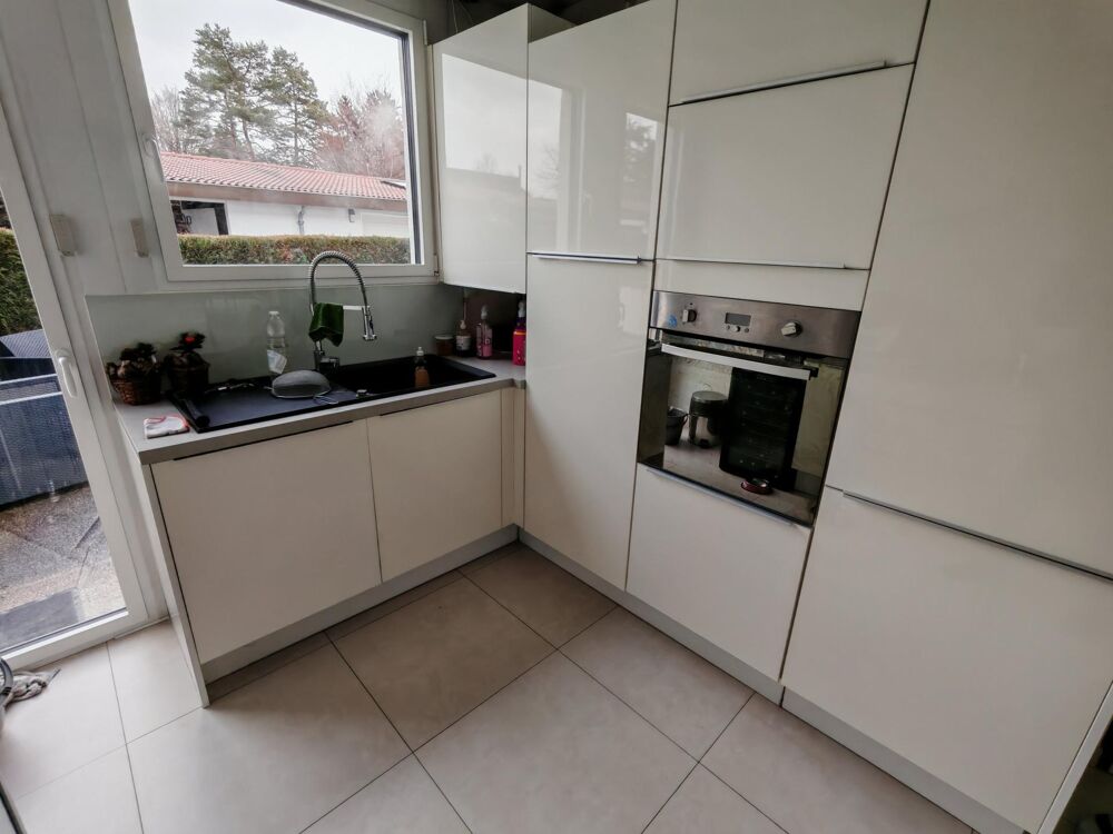 Maison Prévessin?Moëns dans Résidence Sécurisée.