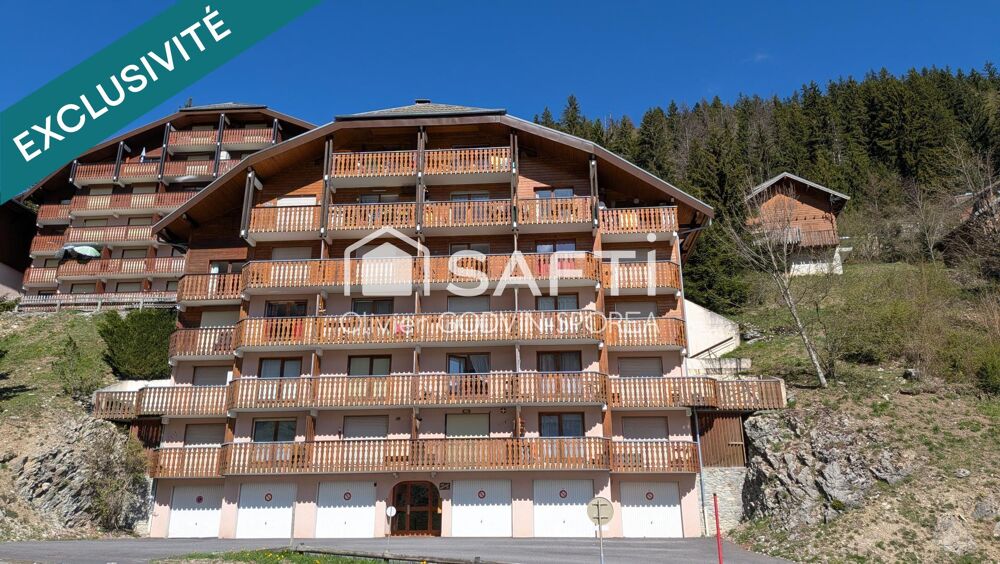 Studio cabine de 22 m2 avec balcon exposé sud et casier à ski offrant une vue dégagée sur les alpages et montagnes environnantes