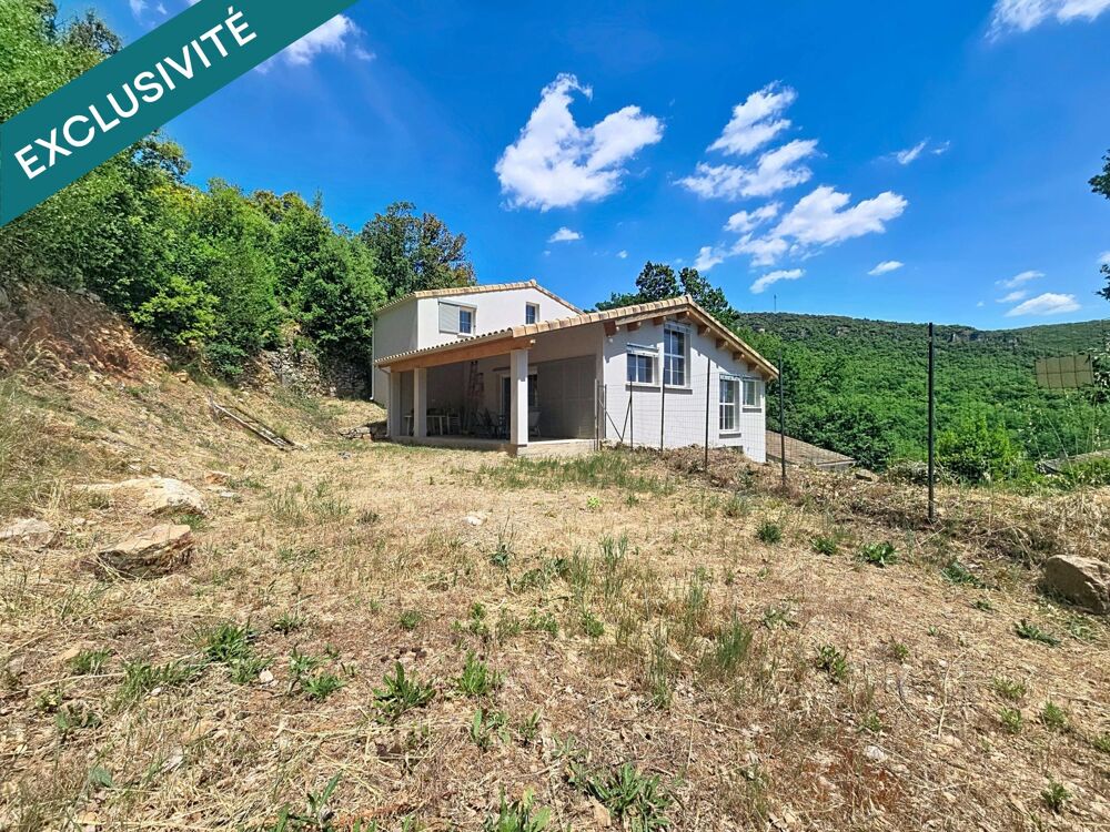 Une villa contemporaine dexception aux lignes californiennes, avec prestations haut de gamme et vue dominante.