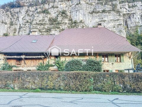   Une maison de 205m² + une autre maison de 236m² sur une parcelle de 2417m² Maison - 13 pièce(s) - 440 m²