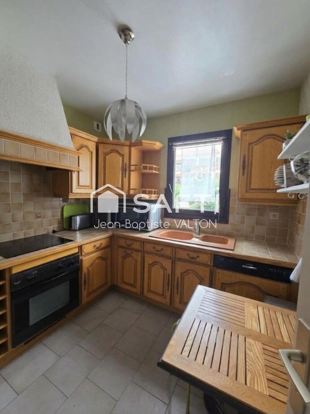 Vente Appartement Appartement T3 ascenseur, terrasse, et parking privatif à 5mn à pied des plages et du port de Sanary Sanary-sur-mer