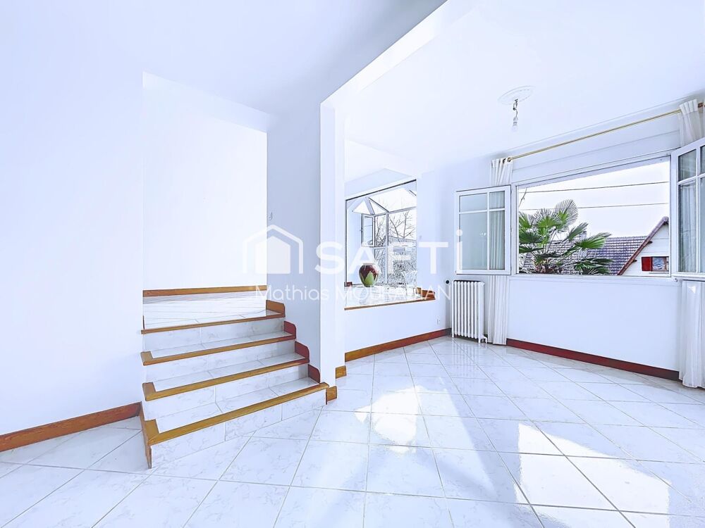 Vente Maison Maison familiale de 146 m² – Calme, traversant et lumineux – Jardin et terrasse ensoleillés – Garage et stationnement Chennevieres-sur-marne