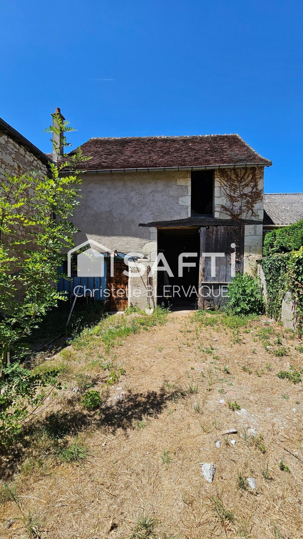 Vente Maison � Vendre � Petite maison de village pleine de potentiel � Barrou (37350) Barrou
