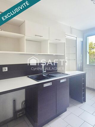 Vente Appartement Appartement T3 avec cave et place de parking Le pont-de-claix