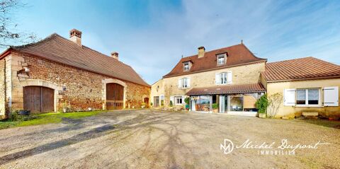   Authenticit�, charme et potentiel au c�ur du P�rigord Noir. Maison - 8 pi�ce(s) - 196 m�