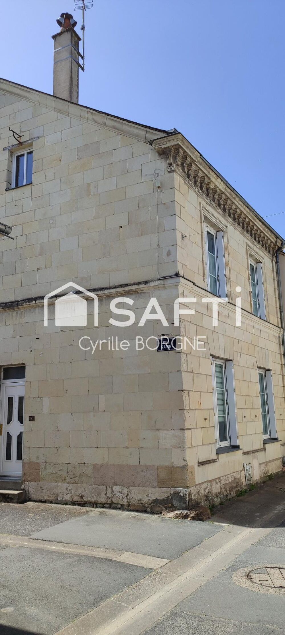 Vente Maison Superbe maison en plein centre ville avec de nombreux avantages ! Bourgueil