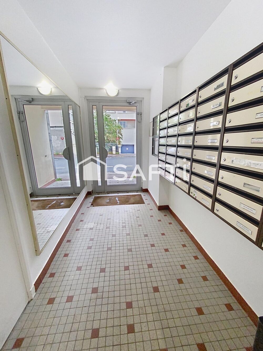 Proche du Métro Mairie de Montrouge - Coeur de Montrouge - Studio vendu loué de 17,21 m2
