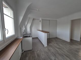 Location Appartement Studio à louer Métro Porte de St Cloud Paris 16