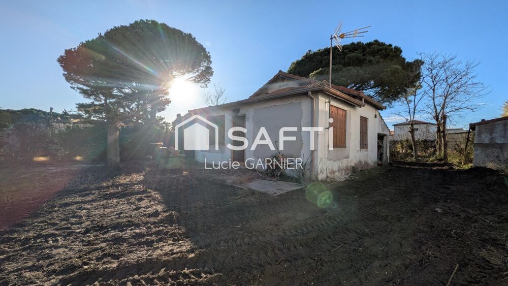 Le Grau-dAgde  À 500 m des plages, maison avec garage à rénover sur terrain de 800 m²