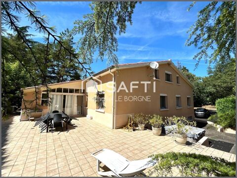   Belle villa 5 chambres danc parc arbor� Maison - 8 pi�ce(s) - 213 m�