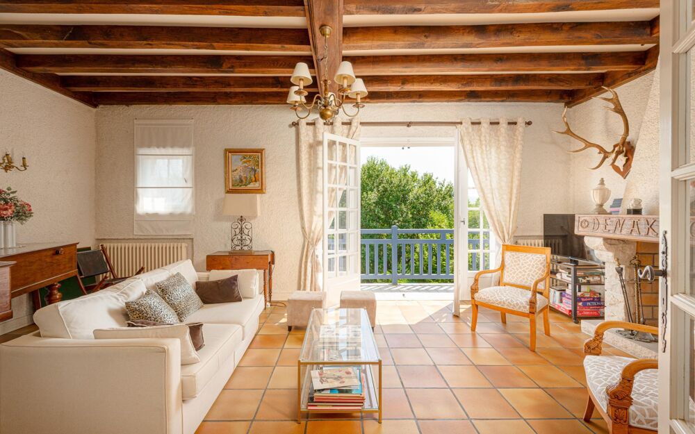 Vente Maison ST JEAN DE LUZ – NUE-PROPRIÉTÉ - 2 SEMAINES DE JOUISSANCE EN ÉTÉ - Maison 200 m2 avec terrain 2500 m2 - Femme 77 ans et Homme 76 Saint-jean-de-luz