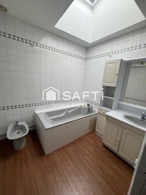  Appartement � louer 4 pi�ces 110 m�