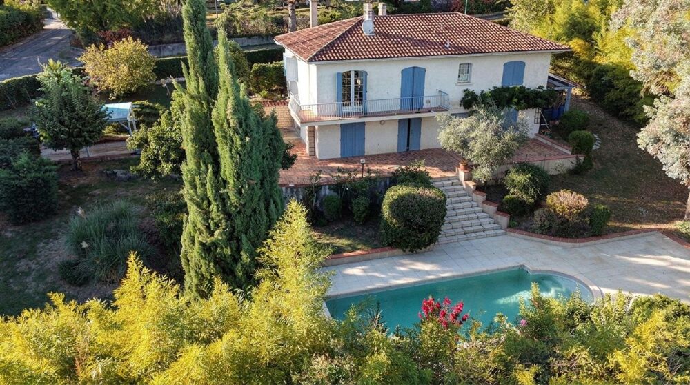 5 CHAMBRES ET PISCINE DANS UN SECTEUR PRIVILEGIE !