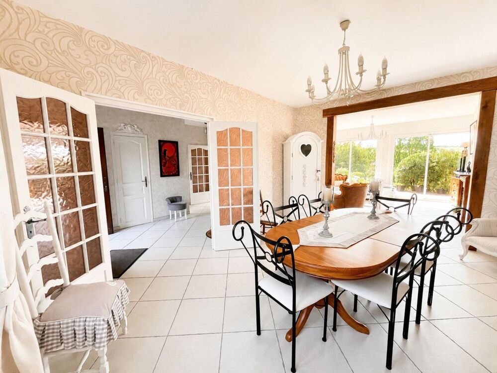 Vente Maison Charmante maison de 195m2 avec garage et vie plain pied Saint-martin-boulogne