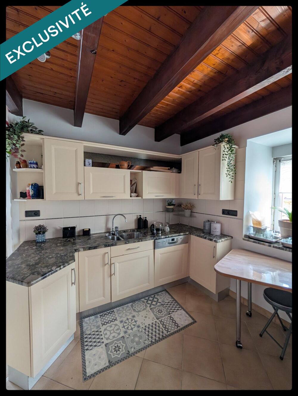 Maison en pierre entièrement rénovée avec terrain détachable constructible, aucun travaux à prévoir-3 chambres -Bureau -Jardin c