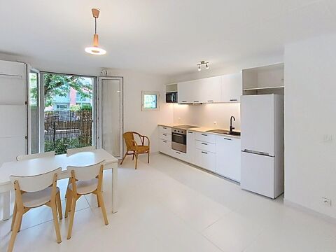   Entirement rnov, idal investisseur Appartement - 2 pice(s) - 45 m
