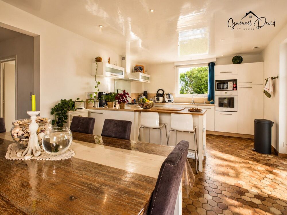Propriété de charme avec deux habitations, hangar et fort potentiel sur plus de 2 800 m²