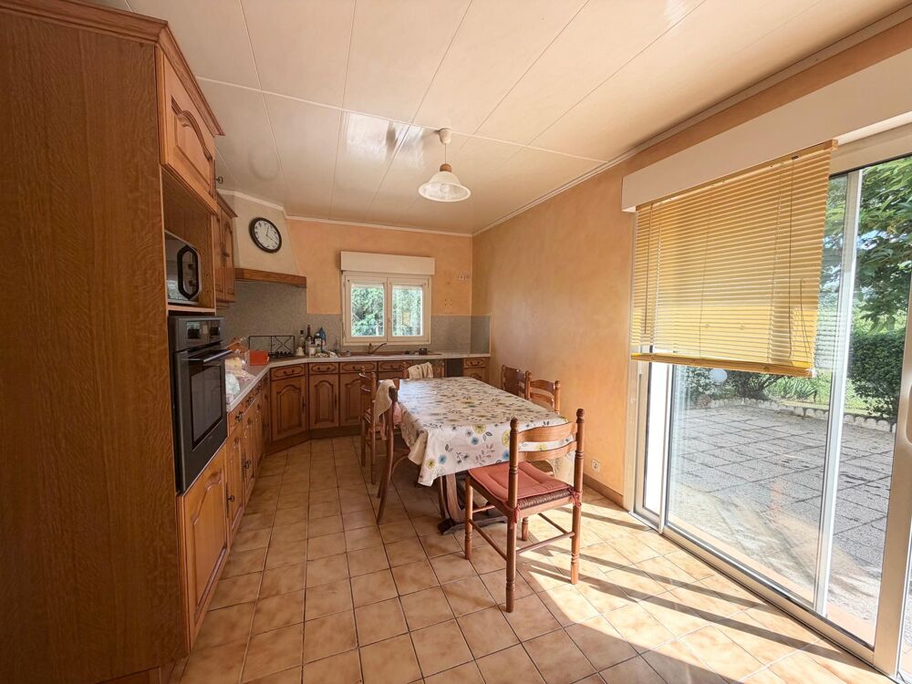 Maison de plain-pied 135 m² avec garage 90 m²