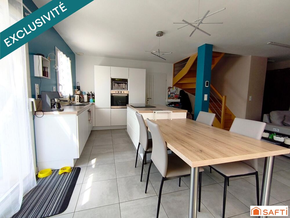 Maison contemporaine de 2019 avec commodités à pied