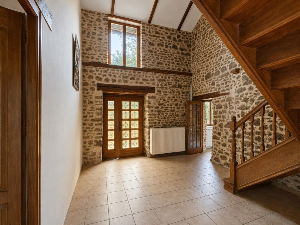 Vente Maison Longère en pierre, dépendances et 2,6 hectares Lignieres-orgeres