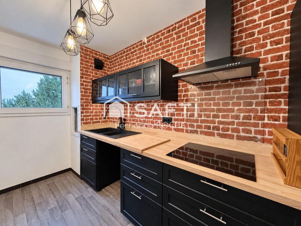 Vente Appartement 2 PIÈCES AVEC BALCON, PARKING ET PIÈCE ANNEXE - ASCENSEUR Cergy