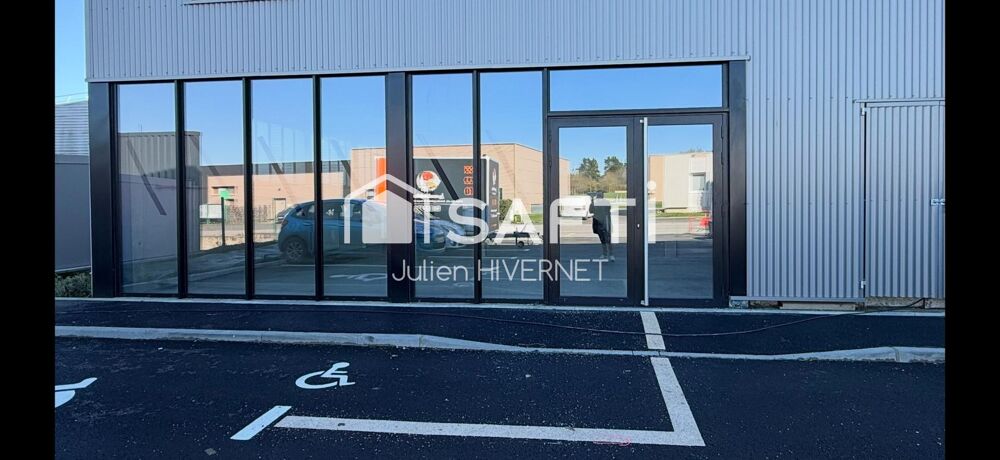   À LOUER – CELLULE COMMERCIALE NEUVE À AMÉNAGER – 214 m² 