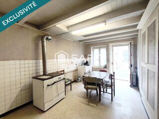 Vente Maison Jolie maison de village de 41 m2 à rénover entièrement disposant de combles, un garage et une grange. Saint-amour