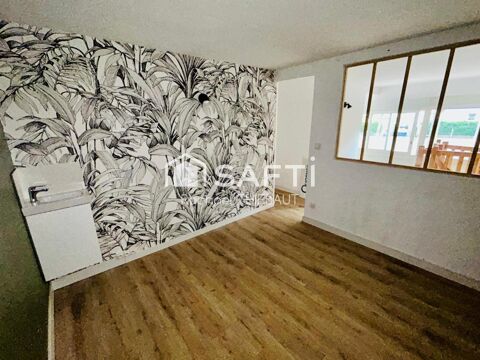 Local professionnel 21 m²  1er étage  Port Fréjus 550 83600 Frejus