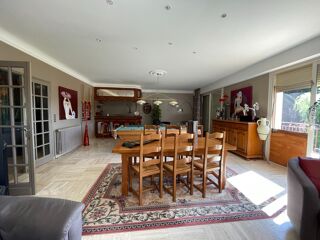  Maison à vendre 11 pièces 367 m²