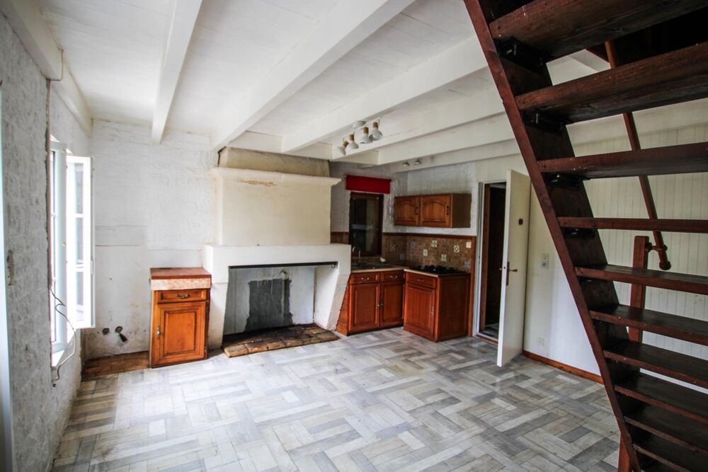 Maison de 2 chambres avec garage dans un écrin de verdure