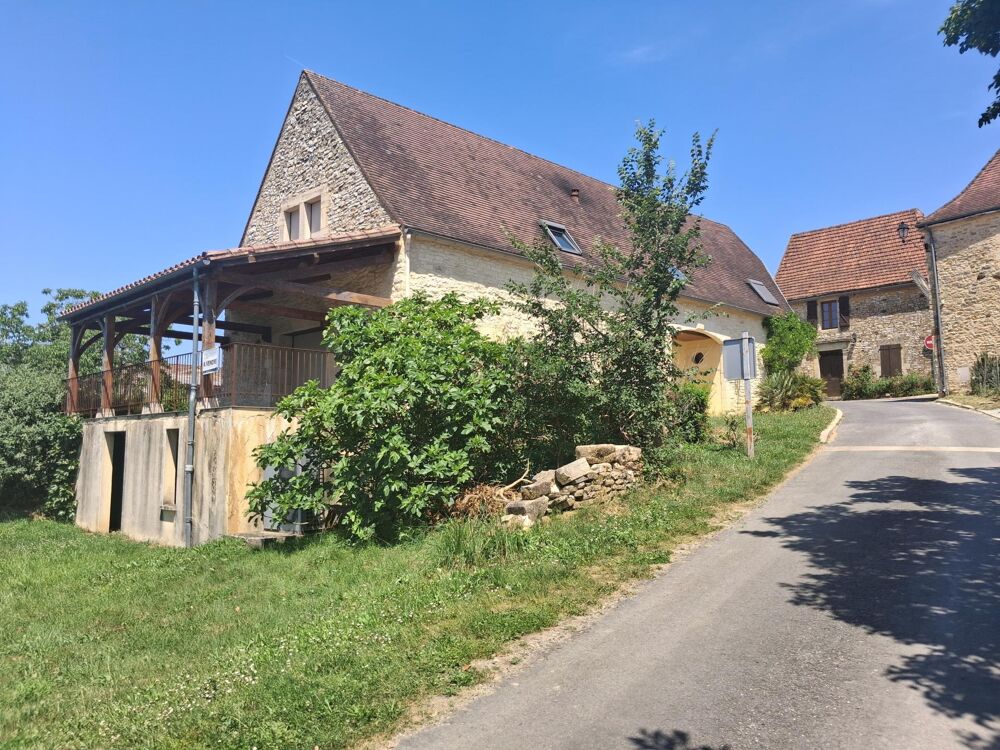 Vente Maison Superbe maison en pierre, rénovée, prestations de qualité, très belle vue et double garage. Dans un petit village à 5 minutes de Florimont-gaumier