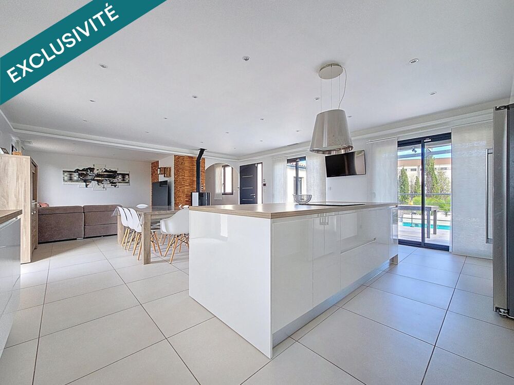 Villa contemporaine de plain-pied avec piscine, jardin et prestations haut de gamme  La Tour-sur-Orb