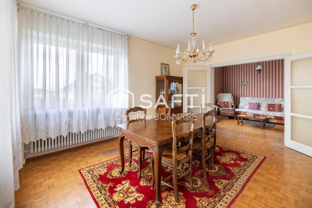 Maison individuelle avec 3 chambres (5 possibles) sur terrain de plus de 950m2
