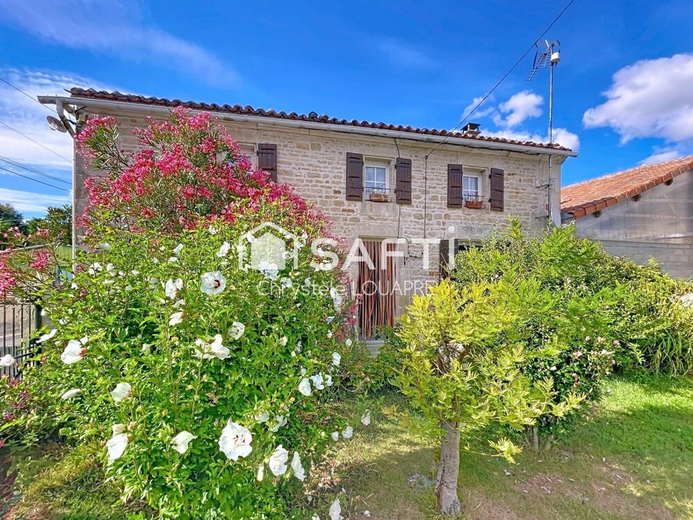 Vente Maison Maison charentaise 3 chambres à rénover 142 m² avec possibilité d ' agrandir Migron