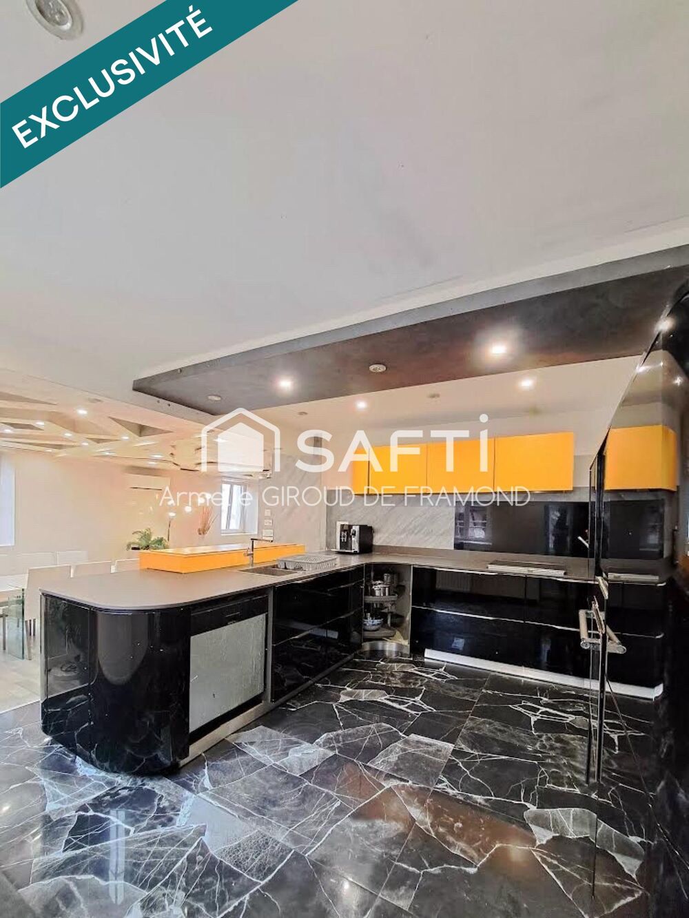 Vente Maison Située aux pieds des Vosges à Uffoltz (68700), cette grande maison familiale rénovée en 2020 de 177m2, 8 pièces sur 162 m2 de te Uffholtz