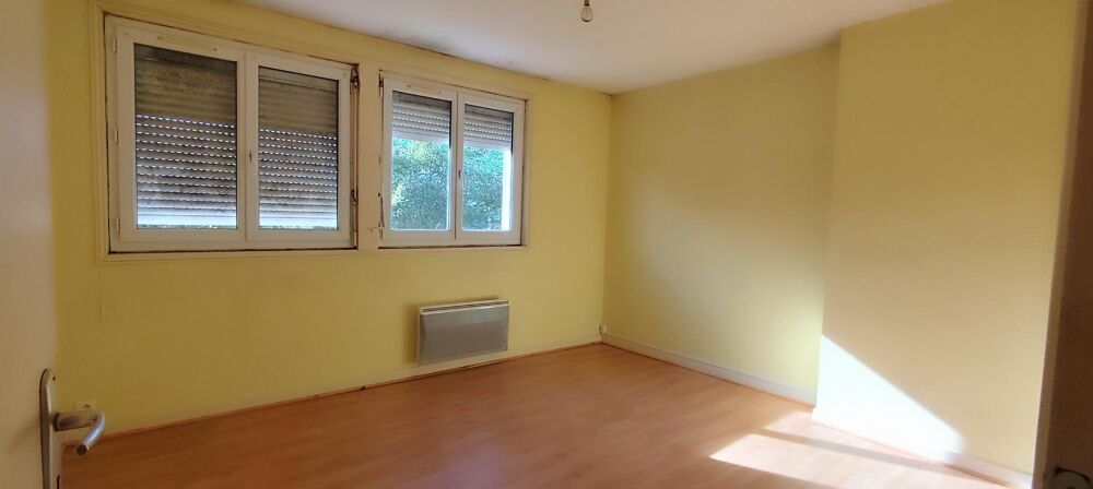 Vente Maison 3 chambres, garage et beau jardin bien exposé Saint-jean-d'angely